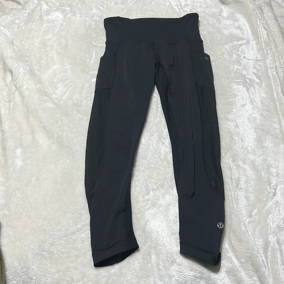 Lululemon Seek The Heat Crop Black size 4 - Picture 9 of 14